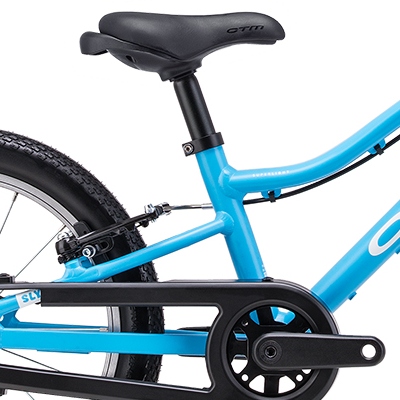 ctm-sly-16-matna-modra-d4